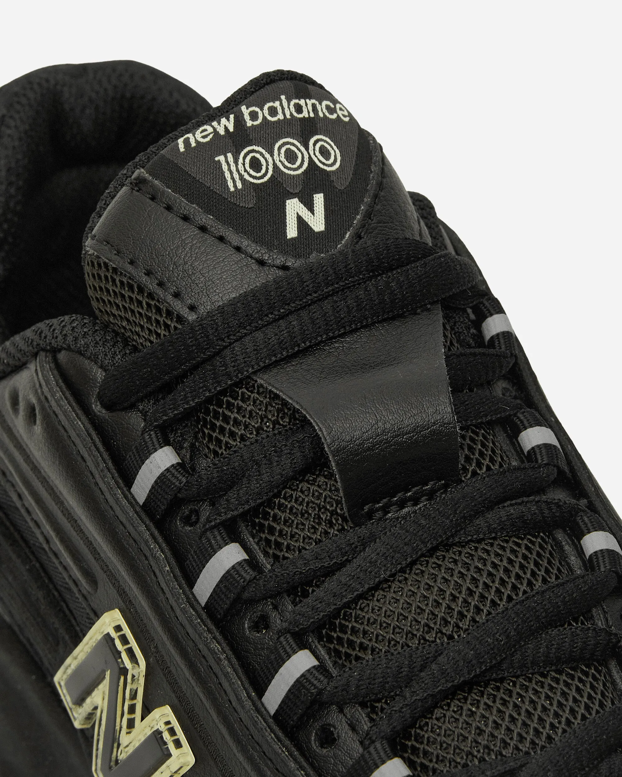 1000 Sneakers Black