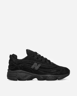 1000 Sneakers Triple Black