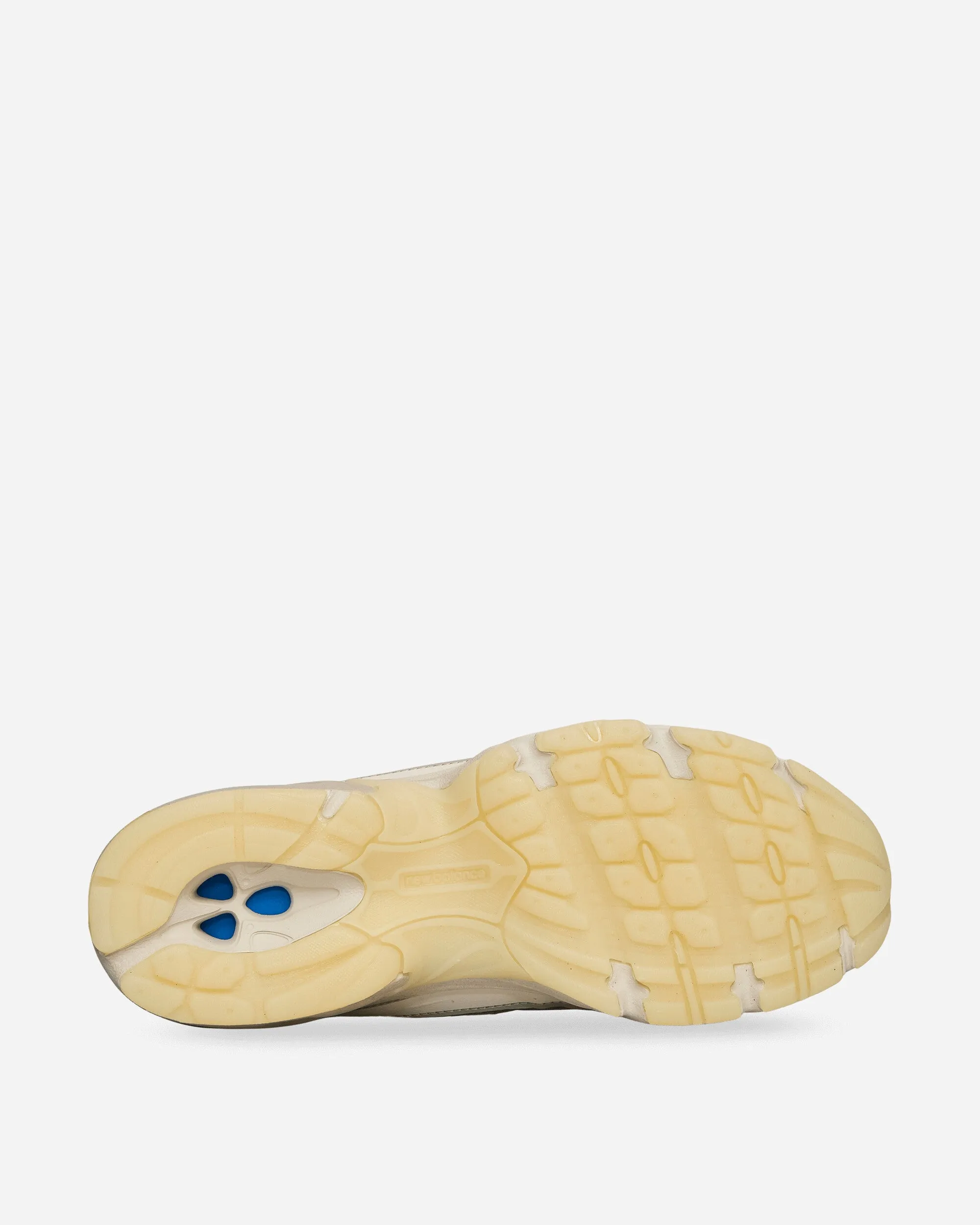 740 Sneakers Moonbeam / Arid Stone