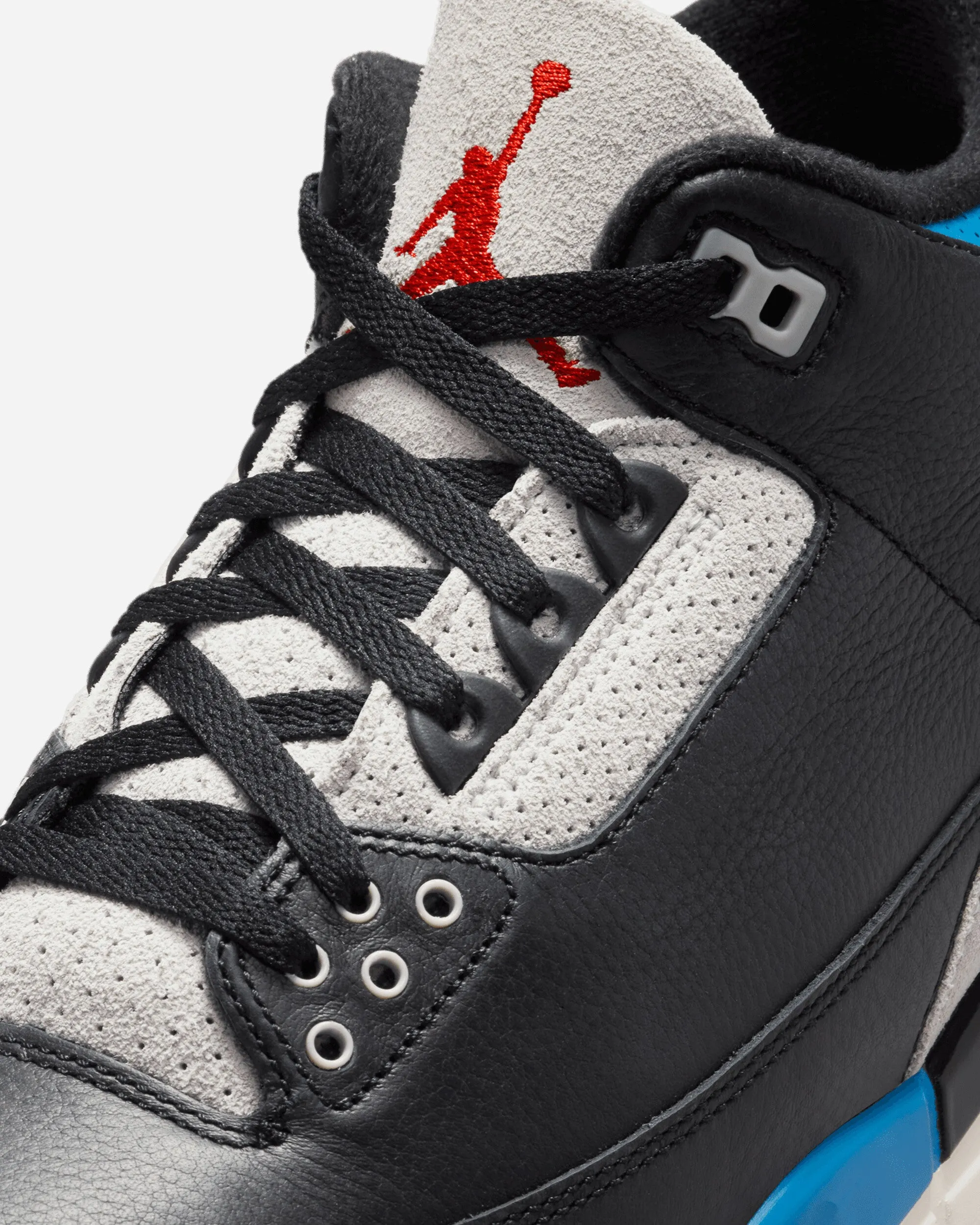 Air Jordan 3 Retro OG 'Rare Air' Sneakers Black / Chile Red / Military Blue