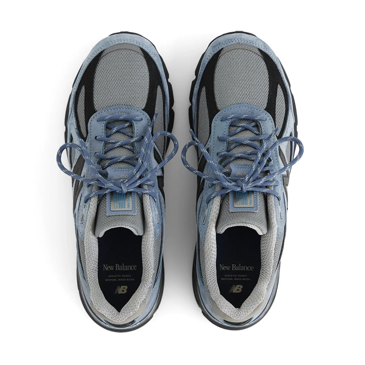 in USA 990v4 'Artic grey'