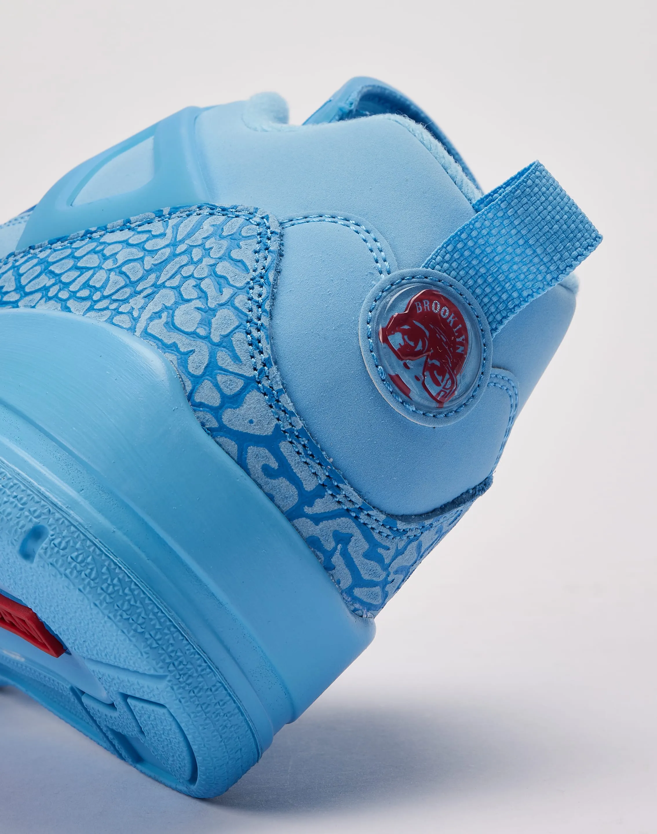Jordan Spizike Low