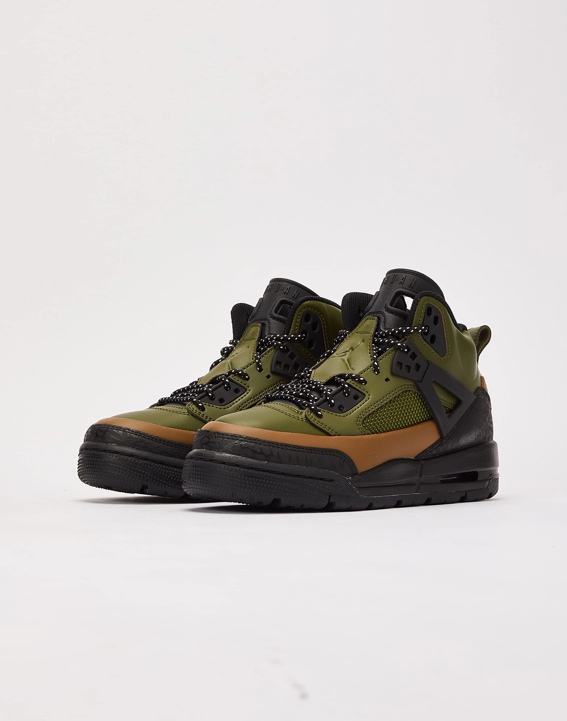 Jordan Spizike Winterized Grade-School
