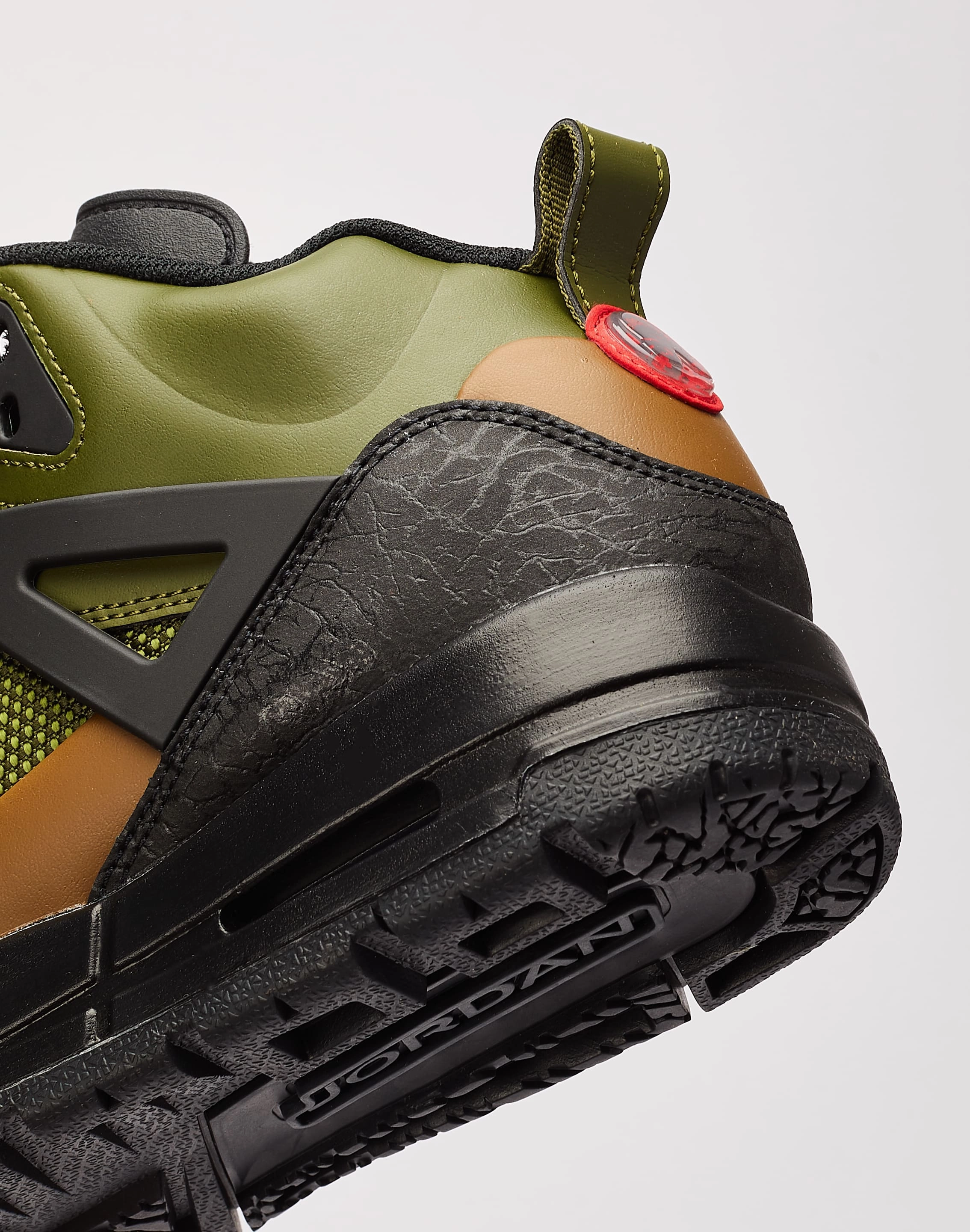 Jordan Spizike Winterized Grade-School