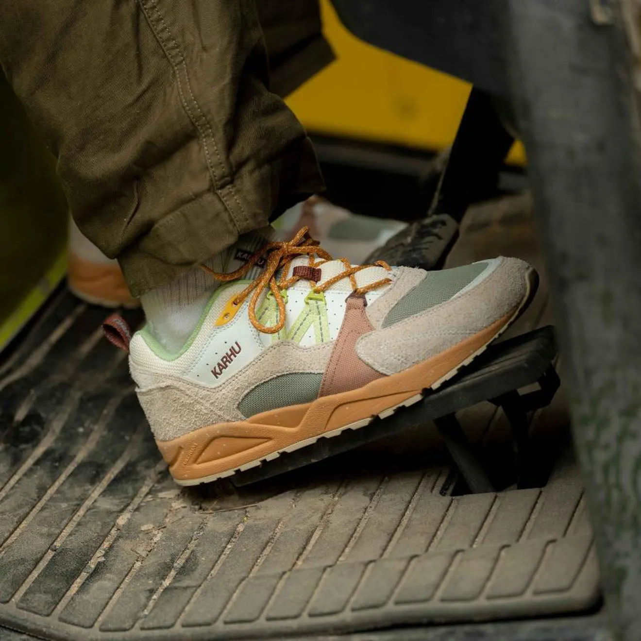 Karhu Fusion 2.0 Trainer Turtledove / Shadow Lime