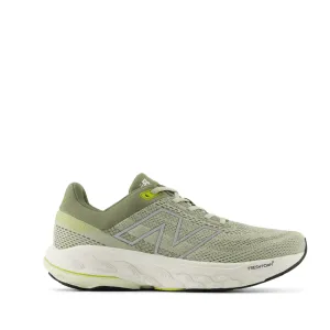 New Balance Men's 860 v14 2E width in Olivine AW24