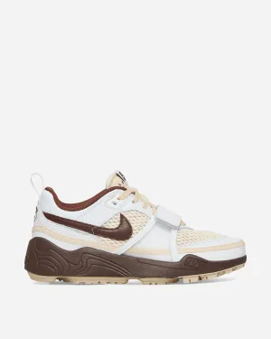 Travis Scott Zoom Field Jaxx Sneakers White / Light Chocolate